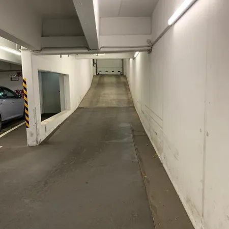 Zentrum Mit Tiefgarage Lipcse