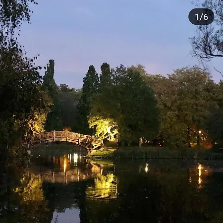 Zentrum Mit Tiefgarage Διαμέρισμα *